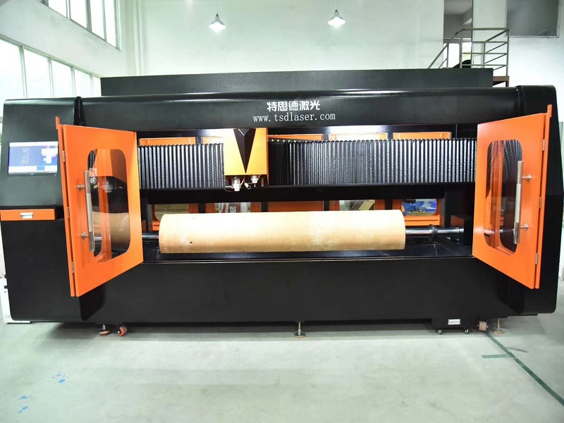 Machine de découpe rotative CNC à tête unique TSD-RC300